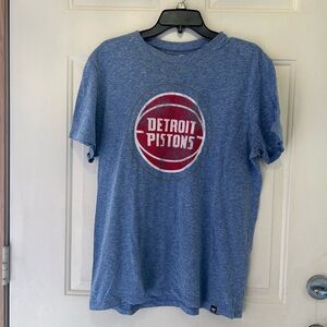Gently used Unisex size Large Detroit Pistons shirt